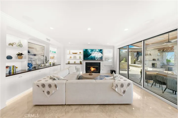 1040 S Summer Breeze Lane, Anaheim Hills, California 92808