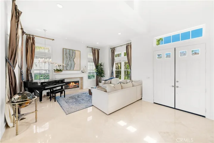 1040 S Summer Breeze Lane, Anaheim Hills, California 92808