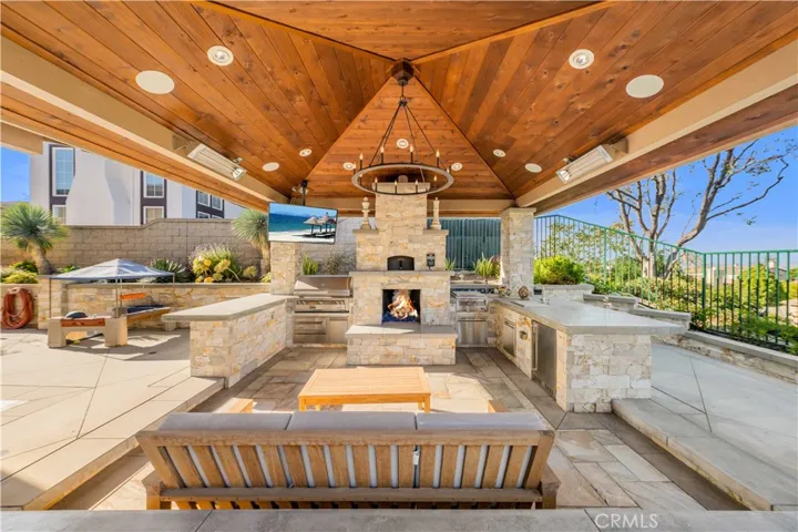 1040 S Summer Breeze Lane, Anaheim Hills, California 92808