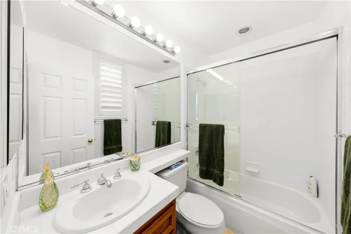 1040 S Summer Breeze Lane, Anaheim Hills, California 92808