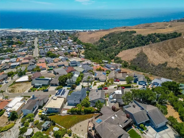 1174 Longview Avenue, Pismo Beach, California 93449