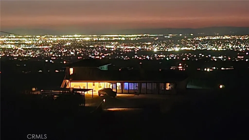 8448 Milpas Drive, Apple Valley, California 92308 home-pic-4