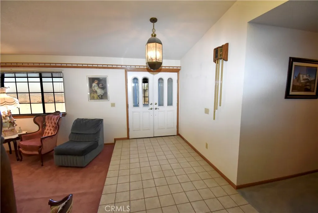 8448 Milpas Drive, Apple Valley, California 92308 home-pic-5