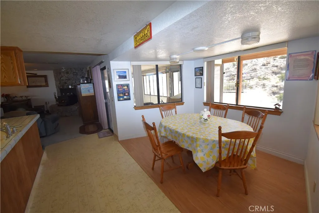 8448 Milpas Drive, Apple Valley, California 92308 home-pic-10