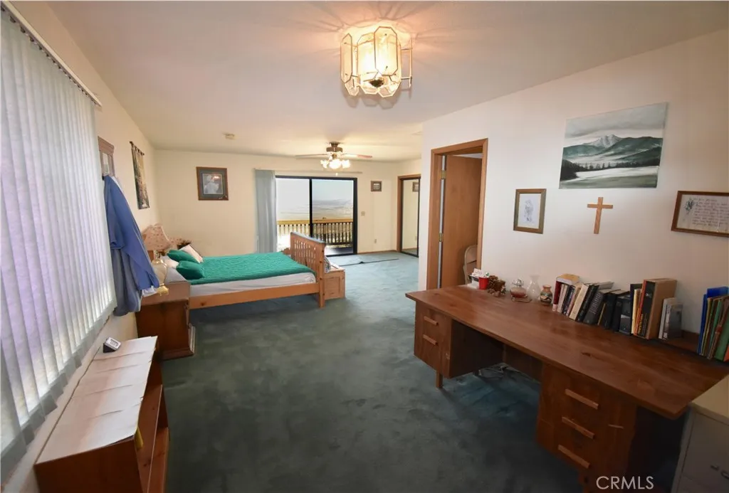 8448 Milpas Drive, Apple Valley, California 92308 home-pic-16