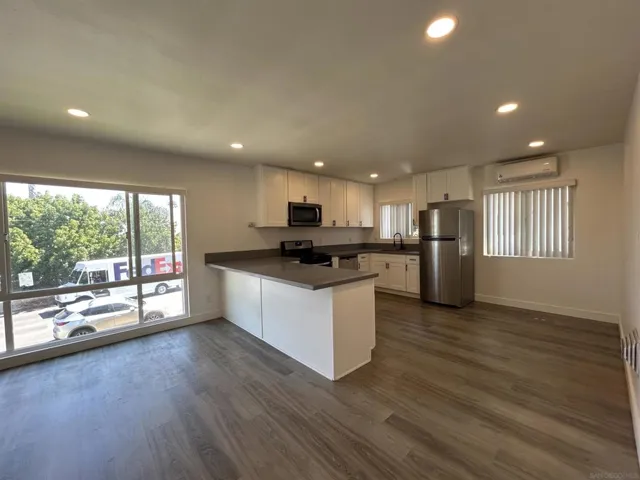 2006 Diamond St 12, San Diego, California 92109