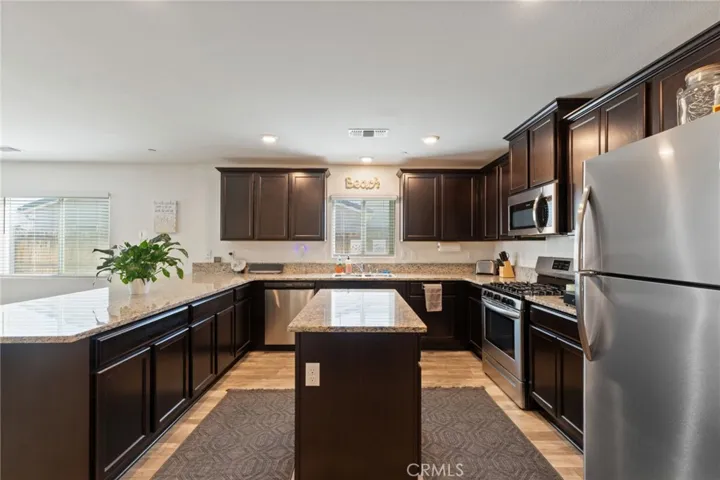 783 Reisling Lane, Coalinga, California 93210
