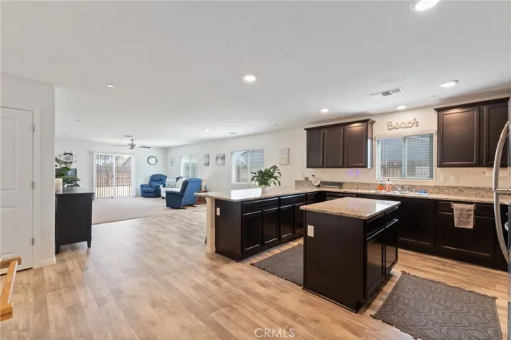 783 Reisling Lane, Coalinga, California 93210