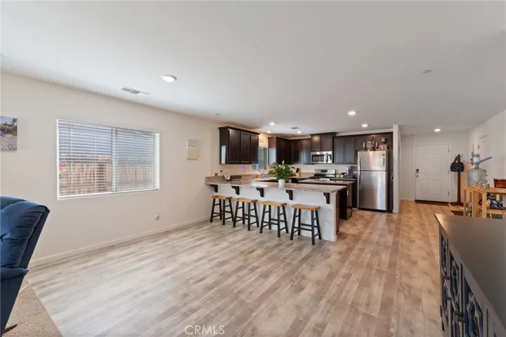 783 Reisling Lane, Coalinga, California 93210