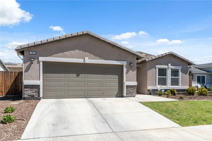 783 Reisling Lane, Coalinga, California 93210