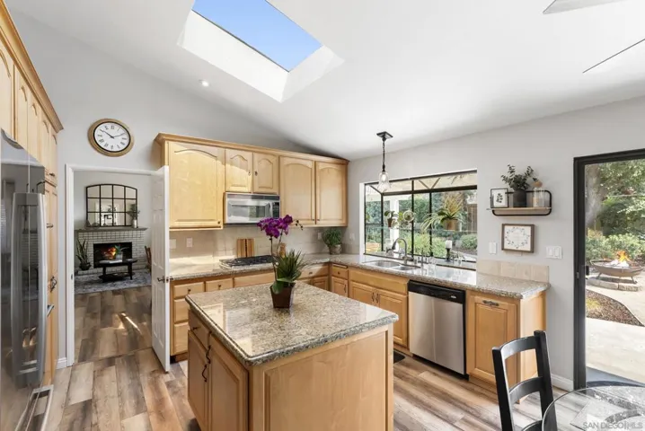 1630 Candlelight Gln, Escondido, California 92029