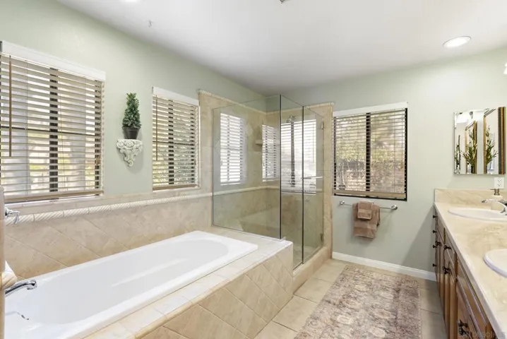 1630 Candlelight Gln, Escondido, California 92029