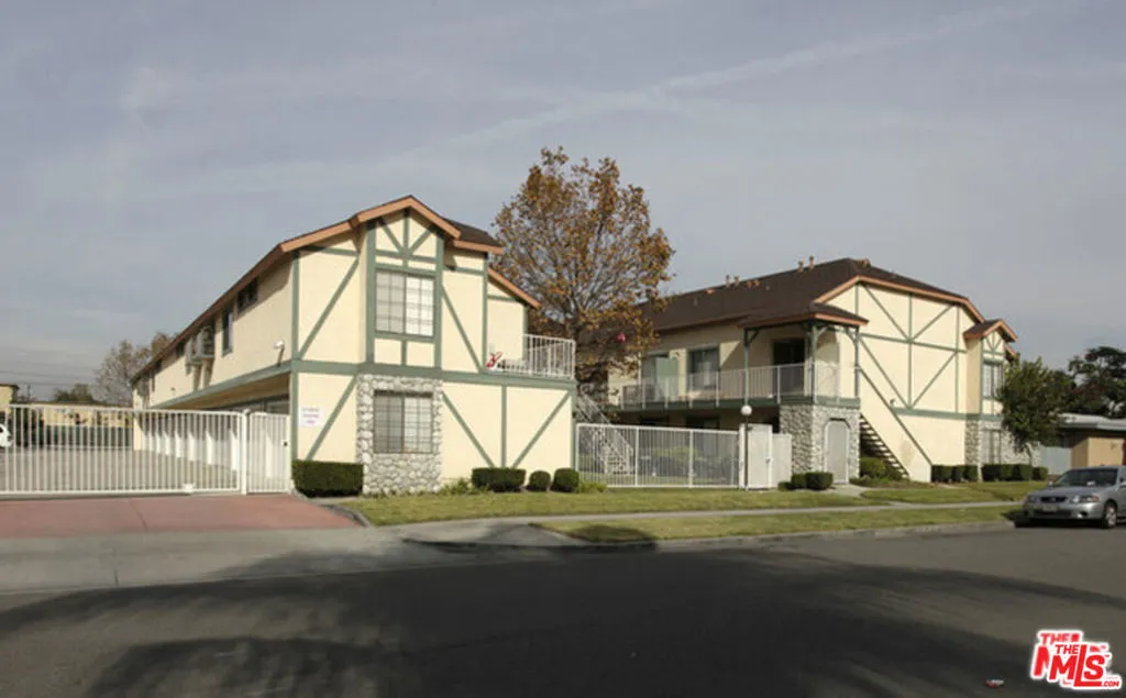 8201 8th Street J, Buena Park, California 90621, 2 Bedrooms Bedrooms, ,2 BathroomsBathrooms,Residential Lease,For Rent,8th,25574895