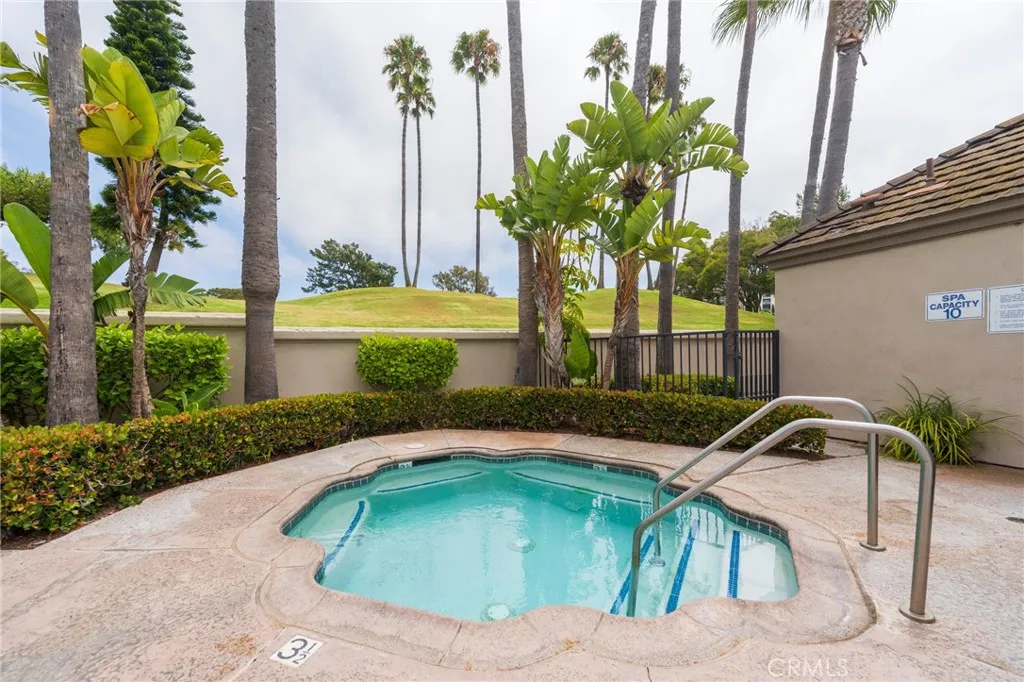 106 Ocean Vista, Newport Beach, California 92660 home-pic-43