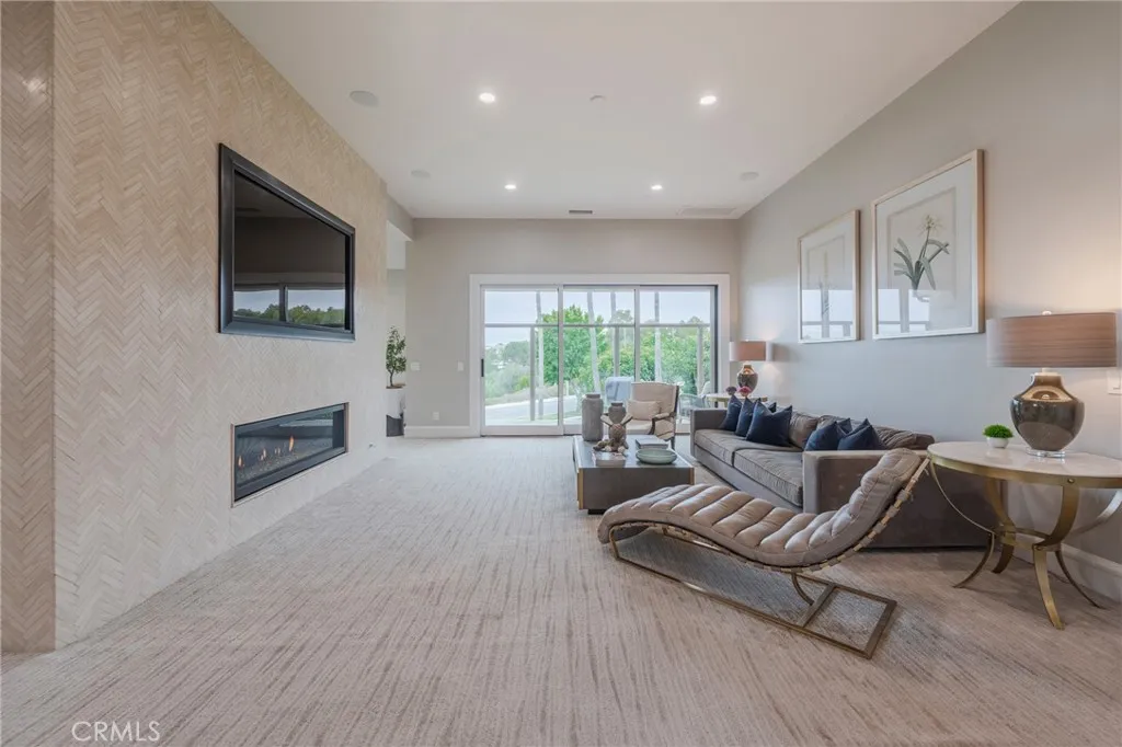106 Ocean Vista, Newport Beach, California 92660 home-pic-6