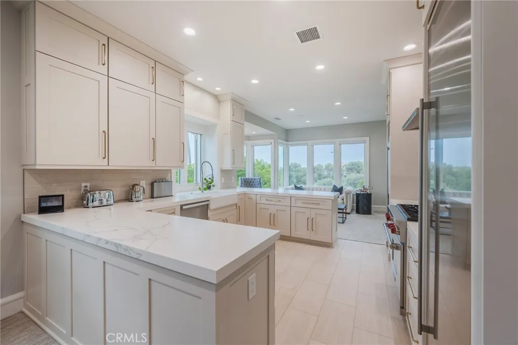 106 Ocean Vista, Newport Beach, California 92660 home-pic-12