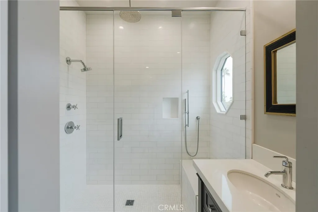 106 Ocean Vista, Newport Beach, California 92660 home-pic-30