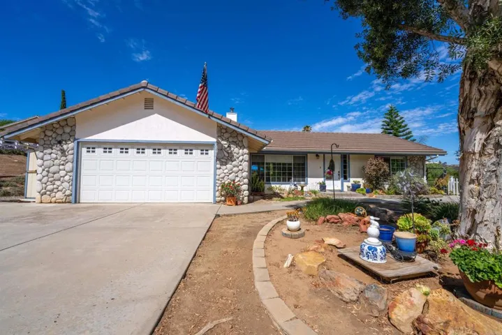 13995 Whispering Meadows Lane, Jamul, California 91935