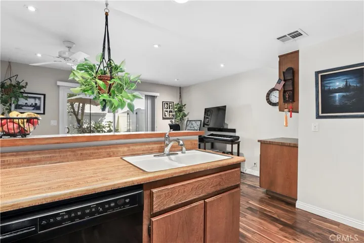 152 Gazania Court 55, Thousand Oaks, California 91362
