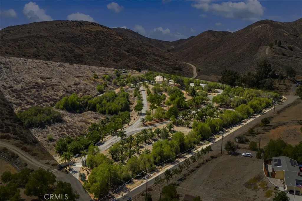 27297 Lindell Road, Lake Elsinore, California 92532, 4 Bedrooms Bedrooms, ,4 BathroomsBathrooms,Residential,For Sale,Lindell,SW25176469
