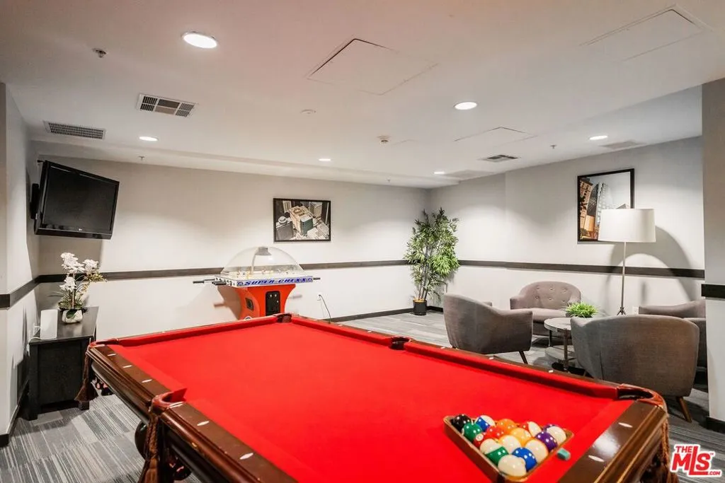 655 S Hope Street 1401, Los Angeles, California 90017 home-pic-43