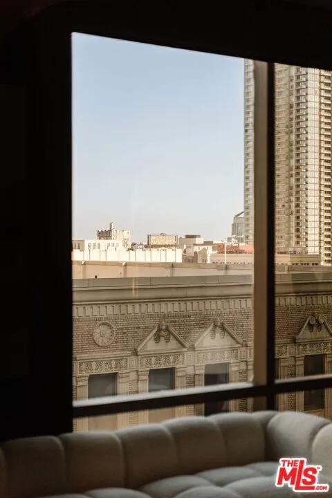 655 S Hope Street 1401, Los Angeles, California 90017 home-pic-33