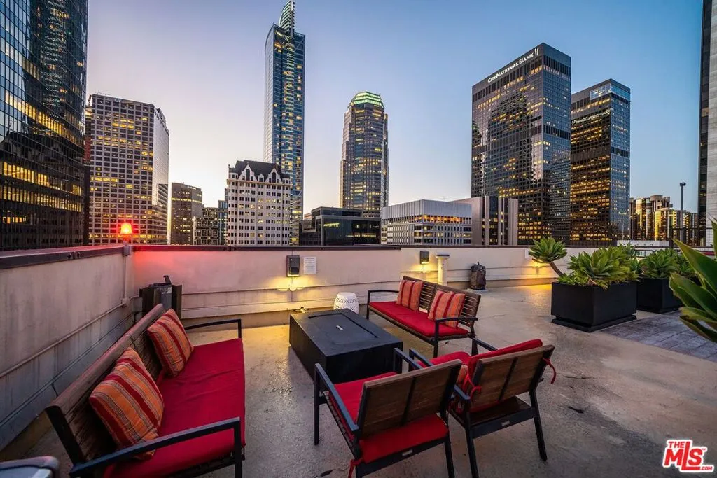 655 S Hope Street 1401, Los Angeles, California 90017 home-pic-52