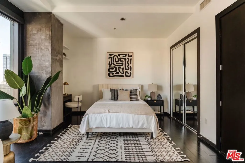 655 S Hope Street 1401, Los Angeles, California 90017 home-pic-8