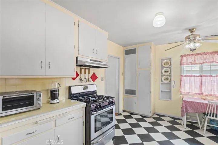 7508 Brookmill Road, Downey, California 90241