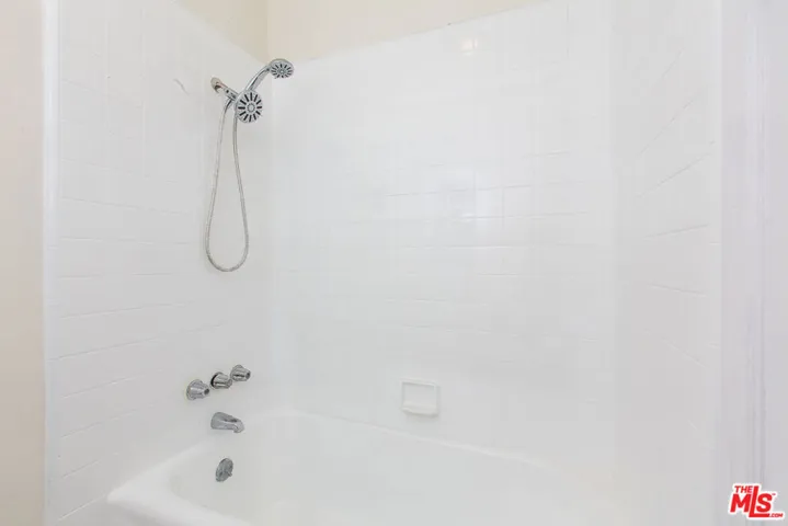 Bedroom 3 bath