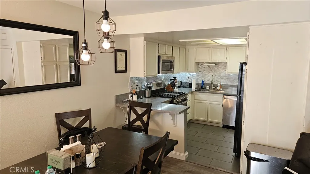 2380 W Orangethorpe Avenue 14, Fullerton, California 92833 home-pic-8