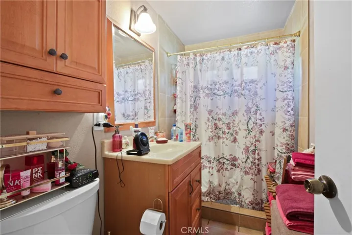 515 W Mcfadden Avenue, Santa Ana, California 92707