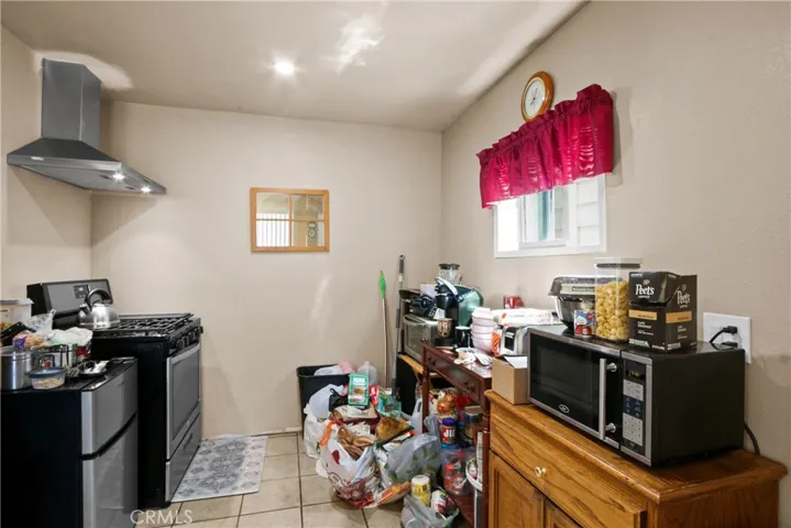 515 W Mcfadden Avenue, Santa Ana, California 92707