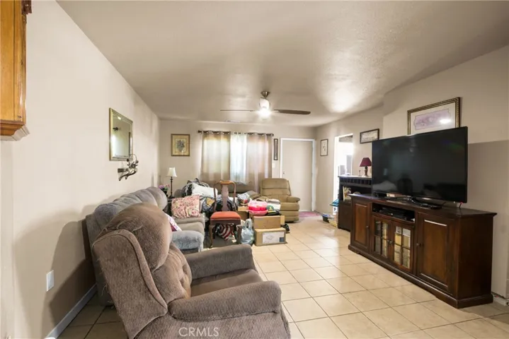 515 W Mcfadden Avenue, Santa Ana, California 92707