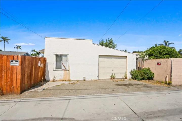 517 W. Mcfadden Ave.