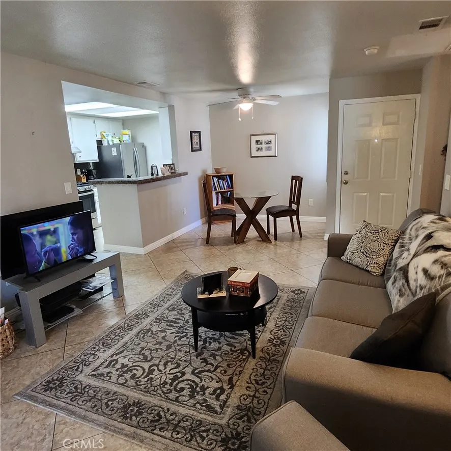 16377 Lakeshore Drive 2f, Lake Elsinore, California 92530 home-pic-5