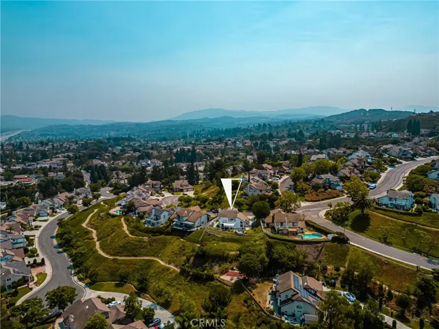 580 S Londerry Ln, Anaheim Hills, California 92807