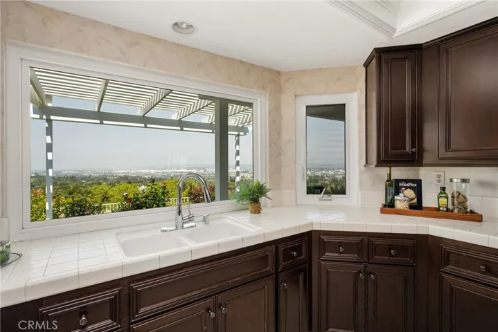 580 S Londerry Ln, Anaheim Hills, California 92807