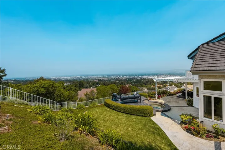 580 S Londerry Ln, Anaheim Hills, California 92807