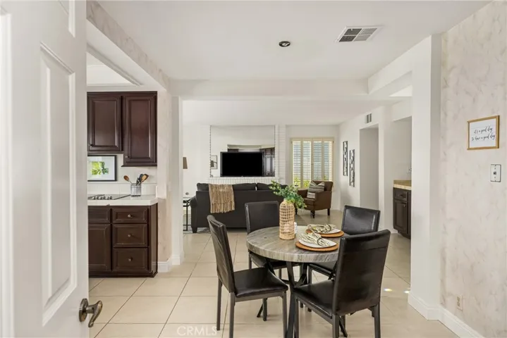 580 S Londerry Ln, Anaheim Hills, California 92807