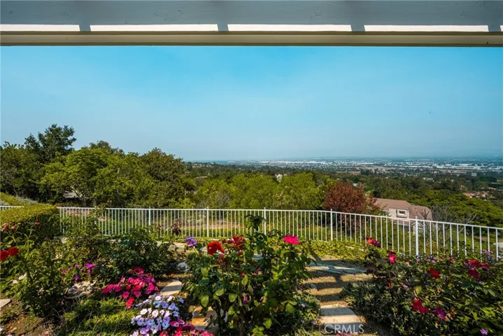 580 S Londerry Ln, Anaheim Hills, California 92807