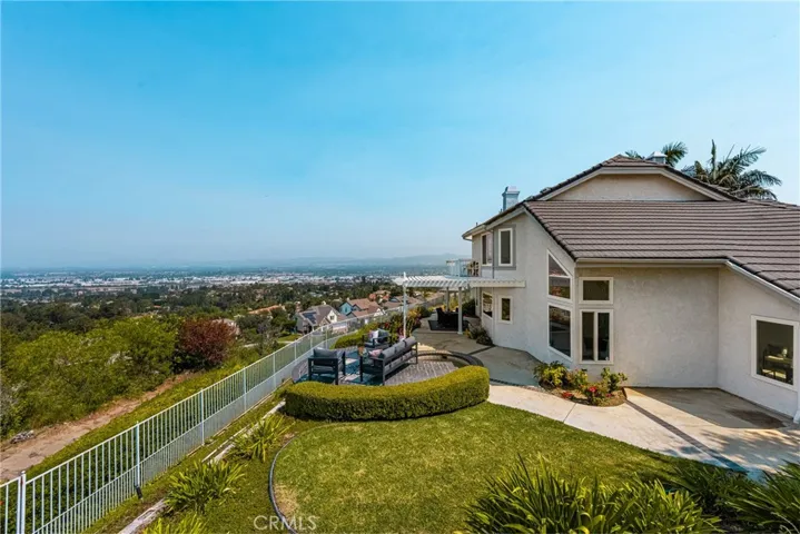 580 S Londerry Ln, Anaheim Hills, California 92807