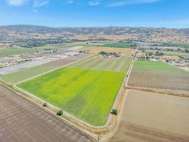 2718 Ferguson Road, Gilroy, California 95020