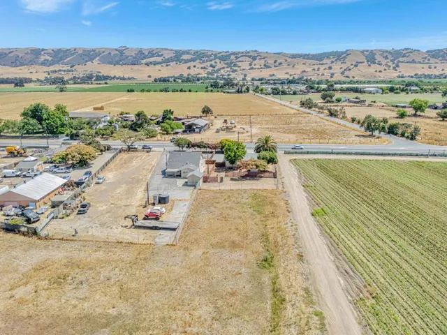 2718 Ferguson Road, Gilroy, California 95020