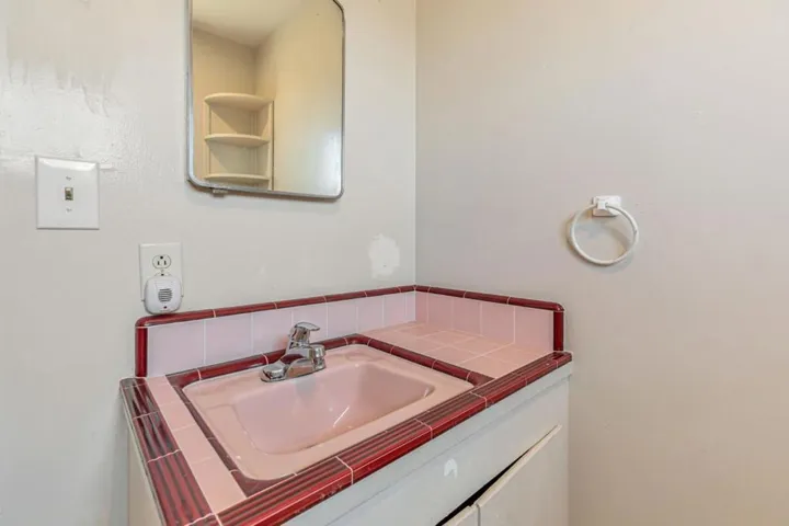 2718 Ferguson Road, Gilroy, California 95020