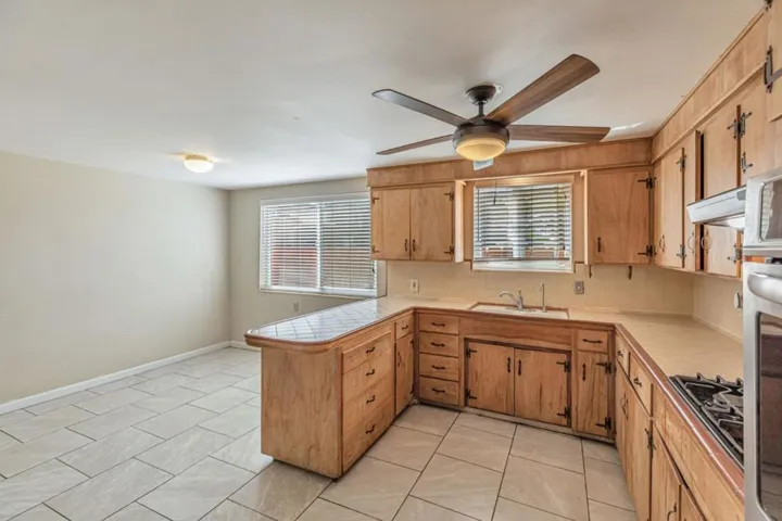 2718 Ferguson Road, Gilroy, California 95020
