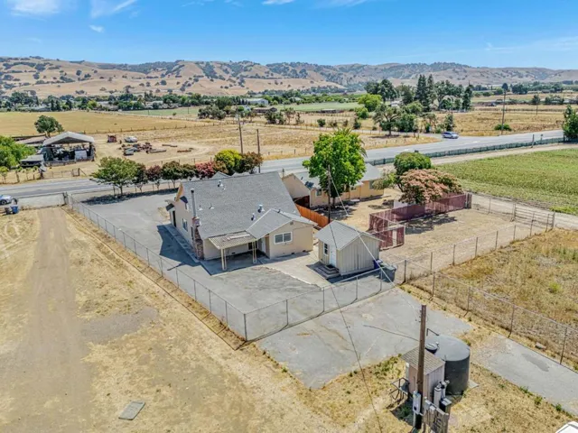 2718 Ferguson Road, Gilroy, California 95020
