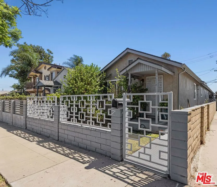 5014 Nobel Street, Commerce, California 90040, 3 Bedrooms Bedrooms, ,2 BathroomsBathrooms,Residential,For Sale,Nobel,25575071