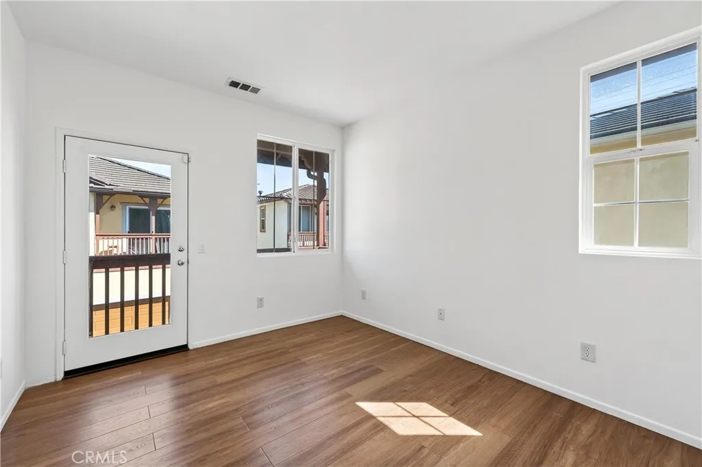 229 E 220th Street, Carson, California 90745 home-pic-3