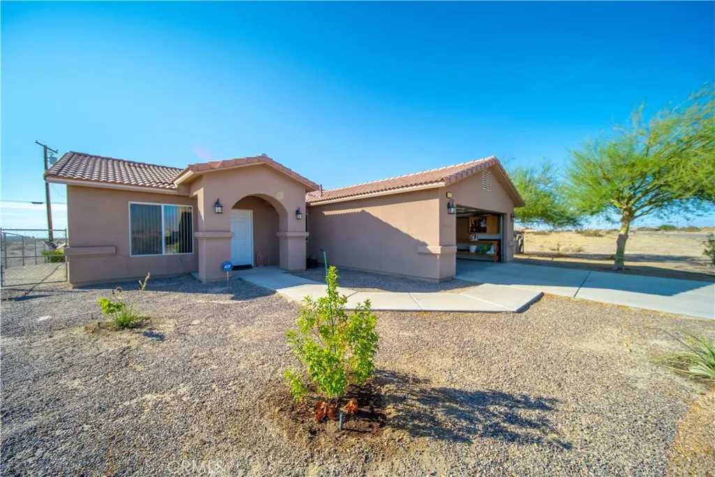 2334 Marlin Drive, Thermal, California 92274 home-pic-2